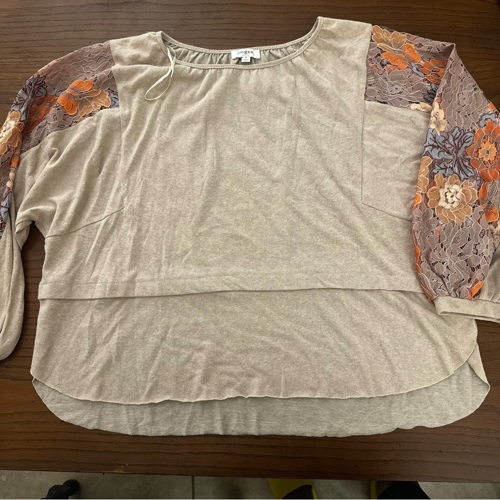 Umgee boho floral lace sleeve top M - Picture 3 of 16